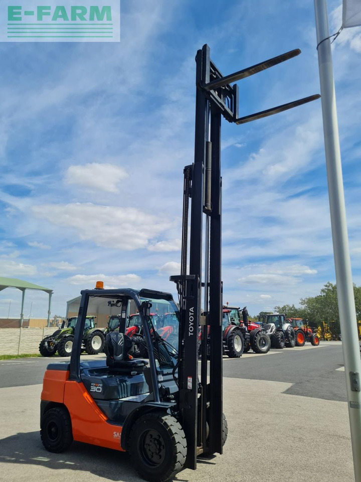 Toyota 52-8fdf30 - Carrello elevatore: foto 5 Toyota 52-8fdf30 - Carrello elevatore: foto 5