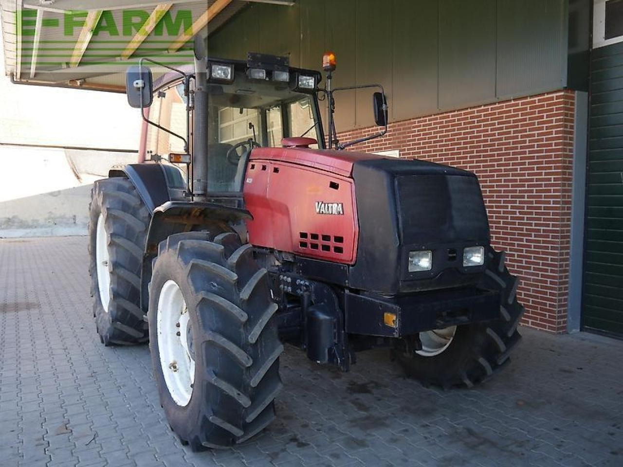 Valtra 8450 - Trattore: foto 2 Valtra 8450 - Trattore: foto 2