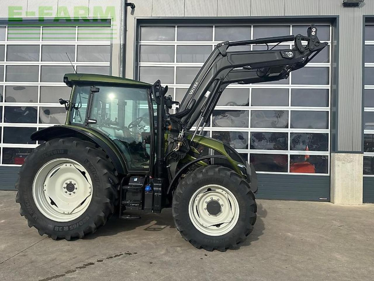 Valtra a105 mit frontlader - Trattore: foto 2 Valtra a105 mit frontlader - Trattore: foto 2