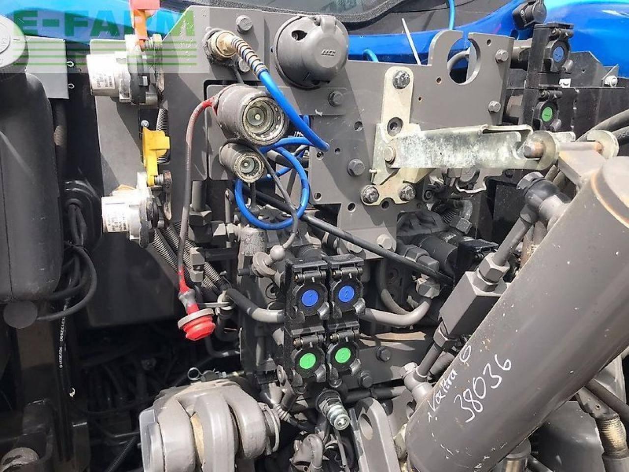 Trattore Valtra g135: foto 17