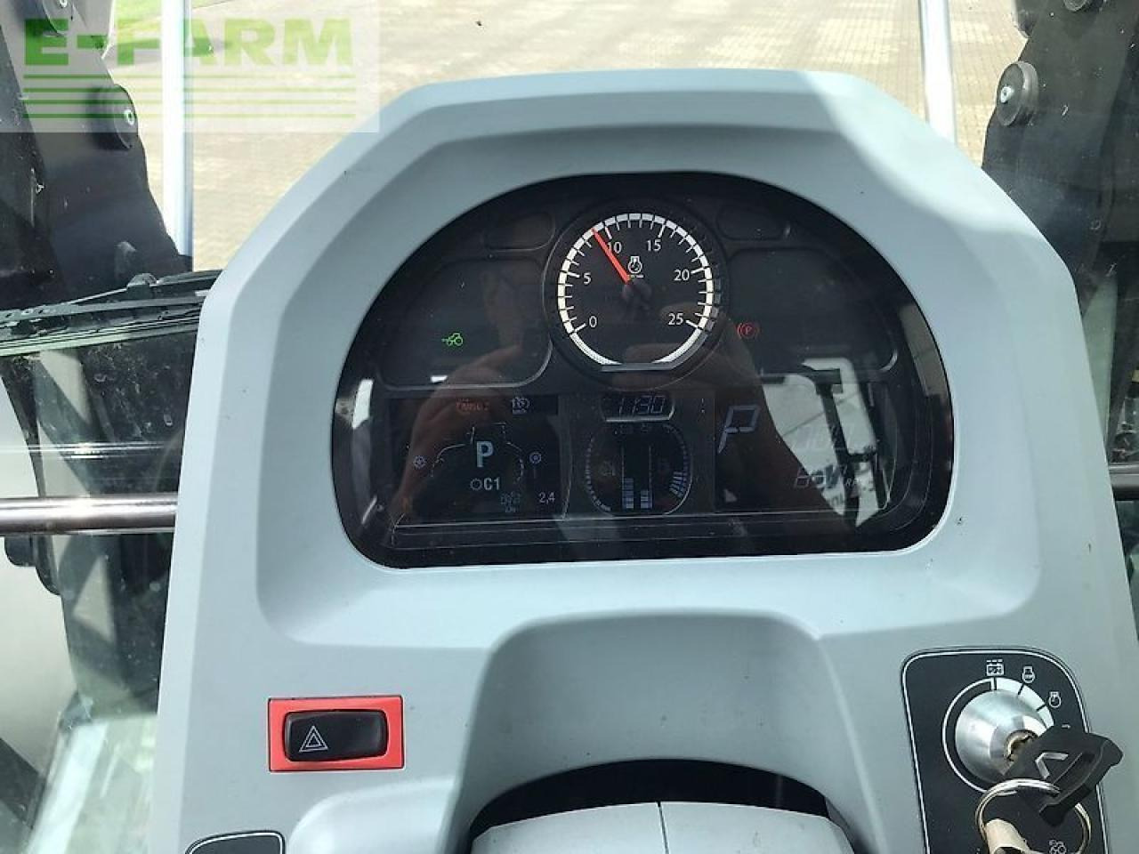 Trattore Valtra g135: foto 8