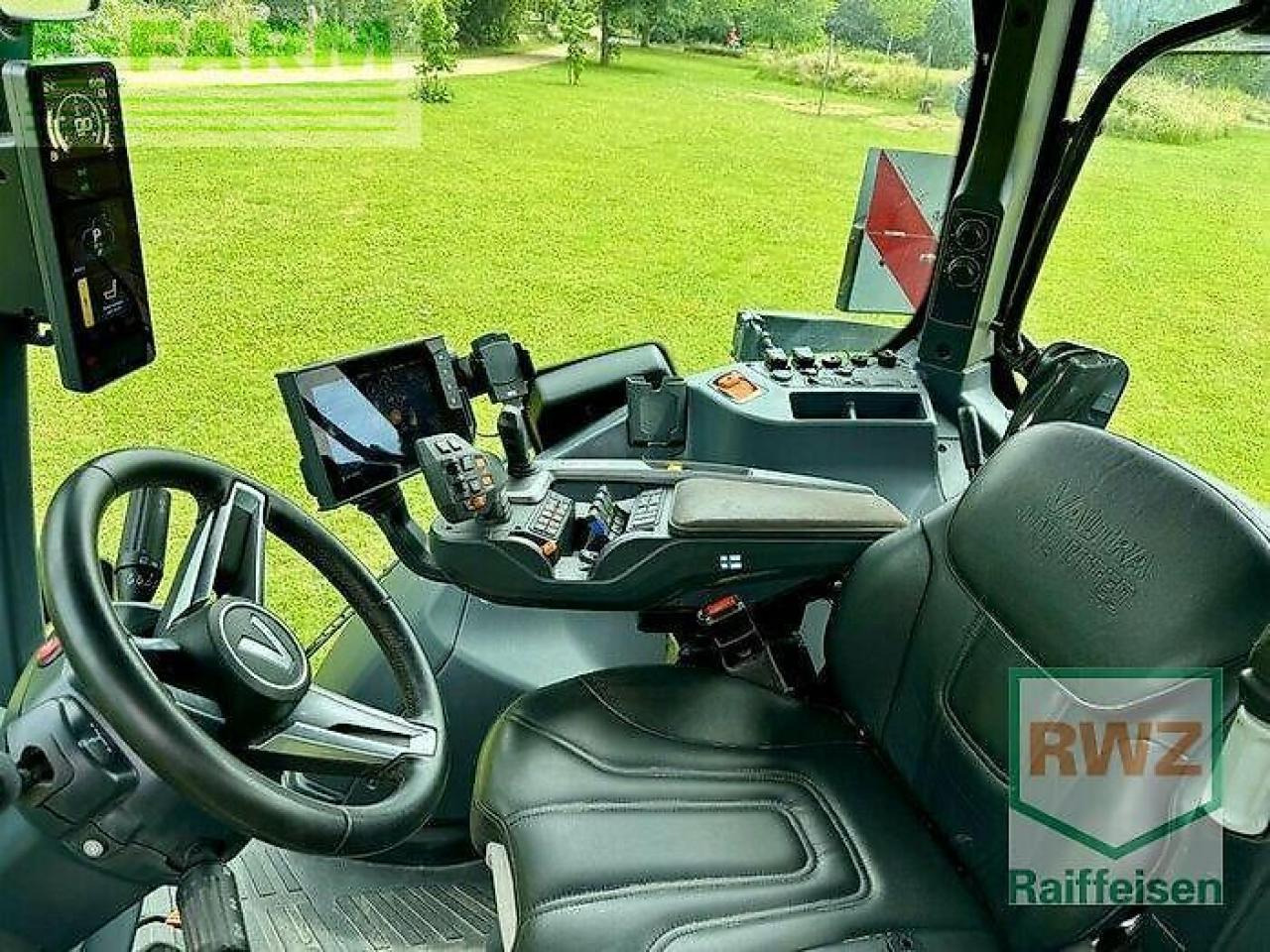 Valtra q305 - Trattore: foto 3 Valtra q305 - Trattore: foto 3