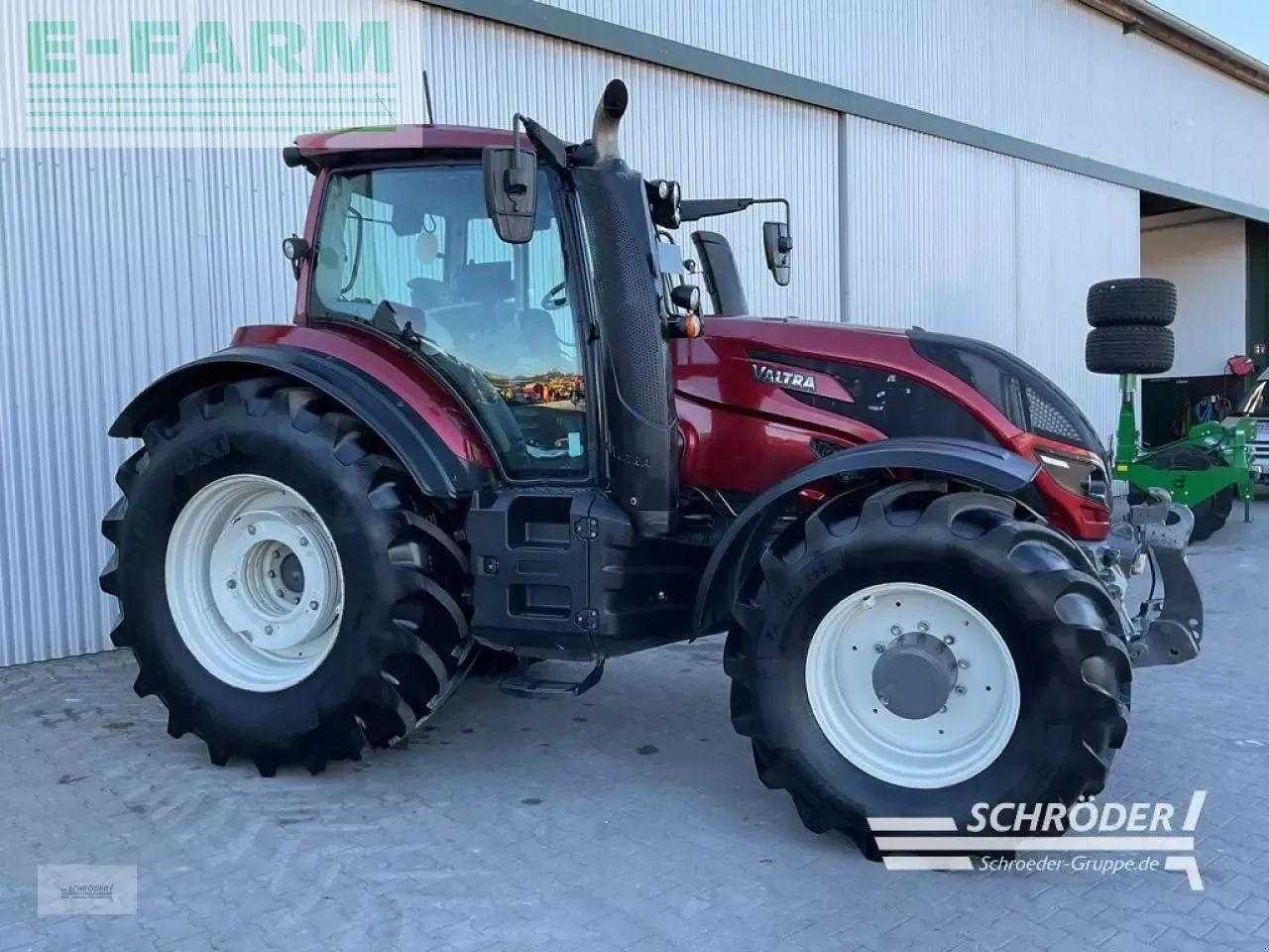 Valtra t 254 v smarttouch - Trattore: foto 2 Valtra t 254 v smarttouch - Trattore: foto 2