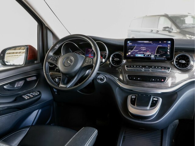 MERCEDES-BENZ EQV 300 Extralang,Avantgarde,7Sitze,2Schiebetür - Minibus, Bus elettrico: foto 4 MERCEDES-BENZ EQV 300 Extralang,Avantgarde,7Sitze,2Schiebetür - Minibus, Bus elettrico: foto 4