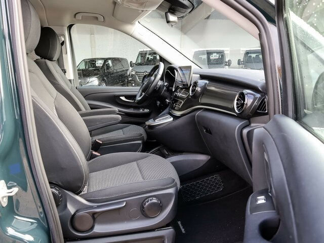 MERCEDES-BENZ EQV 300 lang,7Sitze,2xelektr.Schiebetür,EasyPack... - Pulmino, Furgone elettrico: foto 4 MERCEDES-BENZ EQV 300 lang,7Sitze,2xelektr.Schiebetür,EasyPack... - Pulmino, Furgone elettrico: foto 4