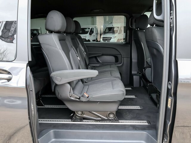 MERCEDES-BENZ EQV 300 lang,8Sitzer,2xSchiebetür,360°Kamera... - Pulmino, Furgone elettrico: foto 5 MERCEDES-BENZ EQV 300 lang,8Sitzer,2xSchiebetür,360°Kamera... - Pulmino, Furgone elettrico: foto 5