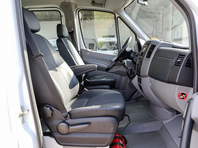 MERCEDES-BENZ Sprinter 316CDI DOKA,Allrad,AHK,Standhzg.... - Furgone con cassone fisso, Furgone doppia cabina: foto 2 MERCEDES-BENZ Sprinter 316CDI DOKA,Allrad,AHK,Standhzg.... - Furgone con cassone fisso, Furgone doppia cabina: foto 2