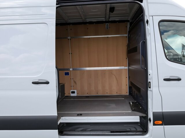 MERCEDES-BENZ Sprinter 317 CDI,3665mm,Automatik,Kamera... - Furgone chiuso: foto 2 MERCEDES-BENZ Sprinter 317 CDI,3665mm,Automatik,Kamera... - Furgone chiuso: foto 2