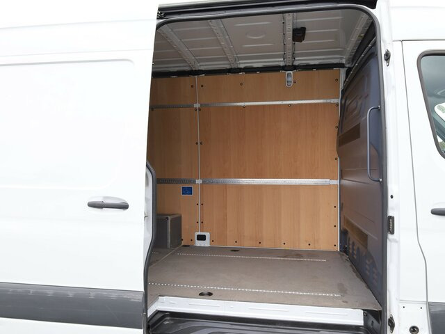 MERCEDES-BENZ Sprinter 317 CDI Kasten,L2H2,MBUX,Kamera - Furgone chiuso: foto 2 MERCEDES-BENZ Sprinter 317 CDI Kasten,L2H2,MBUX,Kamera - Furgone chiuso: foto 2