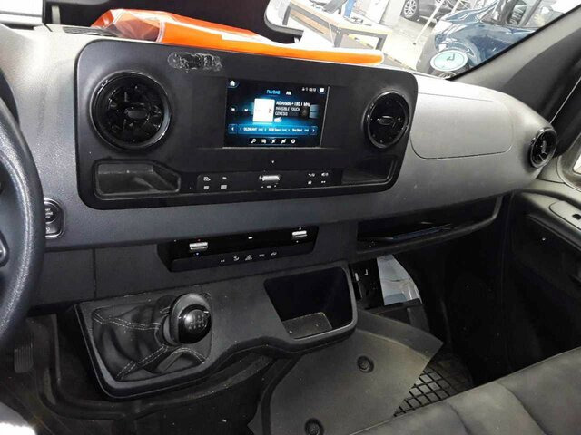 MERCEDES-BENZ Sprinter 317 CDI Kasten,L2H2,MBUX,Kamera - Furgone chiuso: foto 4 MERCEDES-BENZ Sprinter 317 CDI Kasten,L2H2,MBUX,Kamera - Furgone chiuso: foto 4