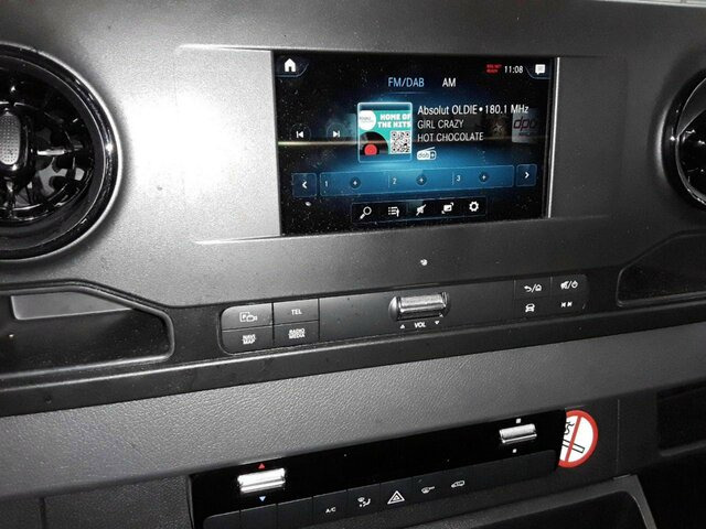 MERCEDES-BENZ Sprinter 317 CDI Kasten,L2H2,MBUX,Kamera - Furgone chiuso: foto 4 MERCEDES-BENZ Sprinter 317 CDI Kasten,L2H2,MBUX,Kamera - Furgone chiuso: foto 4