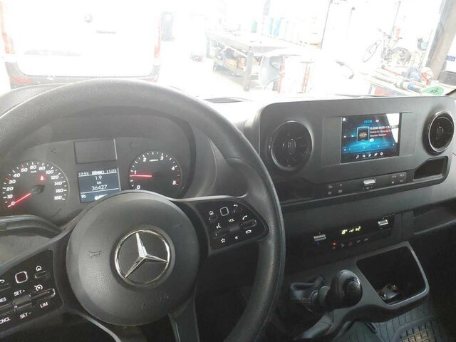 MERCEDES-BENZ Sprinter 317 CDI Kasten,L2H2,MBUX,Kamera - Furgone chiuso: foto 4 MERCEDES-BENZ Sprinter 317 CDI Kasten,L2H2,MBUX,Kamera - Furgone chiuso: foto 4