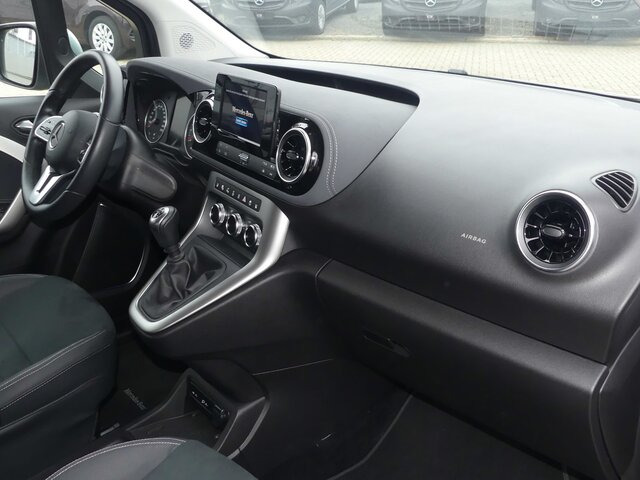 MERCEDES-BENZ T 180 Progressive,AMF Rollstuhlrampe,LED,Navi... - Pulmino: foto 2 MERCEDES-BENZ T 180 Progressive,AMF Rollstuhlrampe,LED,Navi... - Pulmino: foto 2