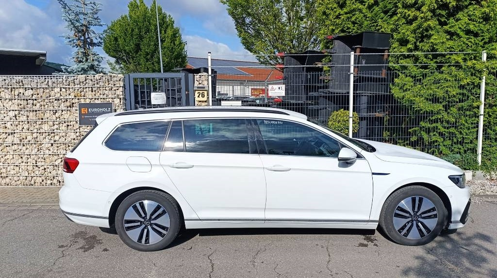 Volkswagen Passat GTE 1.4 Plug-In-Hybrid, Batterie neu, Navi - Autovettura: foto 4 Volkswagen Passat GTE 1.4 Plug-In-Hybrid, Batterie neu, Navi - Autovettura: foto 4