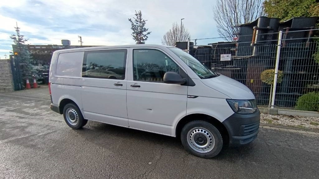 Volkswagen T5 2.0 TDI Kastenwagen, 8x Reifen, PDC, Klima, AHK - Furgoncino: foto 2 Volkswagen T5 2.0 TDI Kastenwagen, 8x Reifen, PDC, Klima, AHK - Furgoncino: foto 2