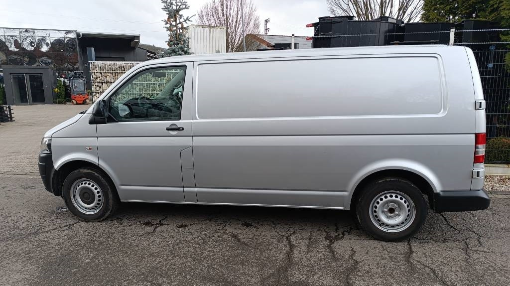 Volkswagen T5 2.0 TDI, Transporter, Kasten, Werkstattschränke - Furgone box: foto 4 Volkswagen T5 2.0 TDI, Transporter, Kasten, Werkstattschränke - Furgone box: foto 4