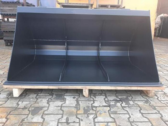 Big Leichtgutschaufel 180 cm mit Mittelsteg passend zu Manitou Aufnahme - Attrezzatura: foto 1 Big Leichtgutschaufel 180 cm mit Mittelsteg passend zu Manitou Aufnahme - Attrezzatura: foto 1