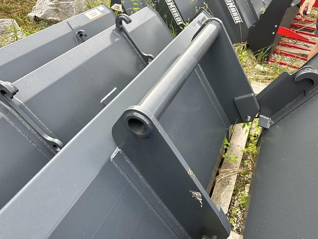 Sonarol Schwergutschaufel 200 cm mit Bobcat Teleskoplader Aufnahme - Attrezzatura: foto 2 Sonarol Schwergutschaufel 200 cm mit Bobcat Teleskoplader Aufnahme - Attrezzatura: foto 2