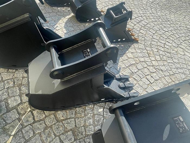 Big Tieflöffel 30 cm mit Lehnhoff MS03 Symlock Aufnahme - Benna: foto 2 Big Tieflöffel 30 cm mit Lehnhoff MS03 Symlock Aufnahme - Benna: foto 2