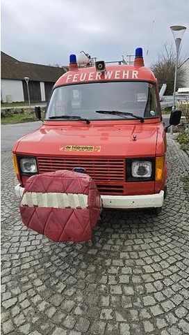 Ford Transit Feuerwehrauto - Furgone: foto 3 Ford Transit Feuerwehrauto - Furgone: foto 3