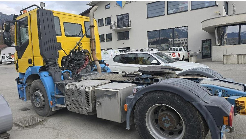 Iveco Strallis 4x2 Sattelzugmaschine mit Kipphydraulik - Autocarro portacontainer/ Caisse interchangeable: foto 2 Iveco Strallis 4x2 Sattelzugmaschine mit Kipphydraulik - Autocarro portacontainer/ Caisse interchangeable: foto 2