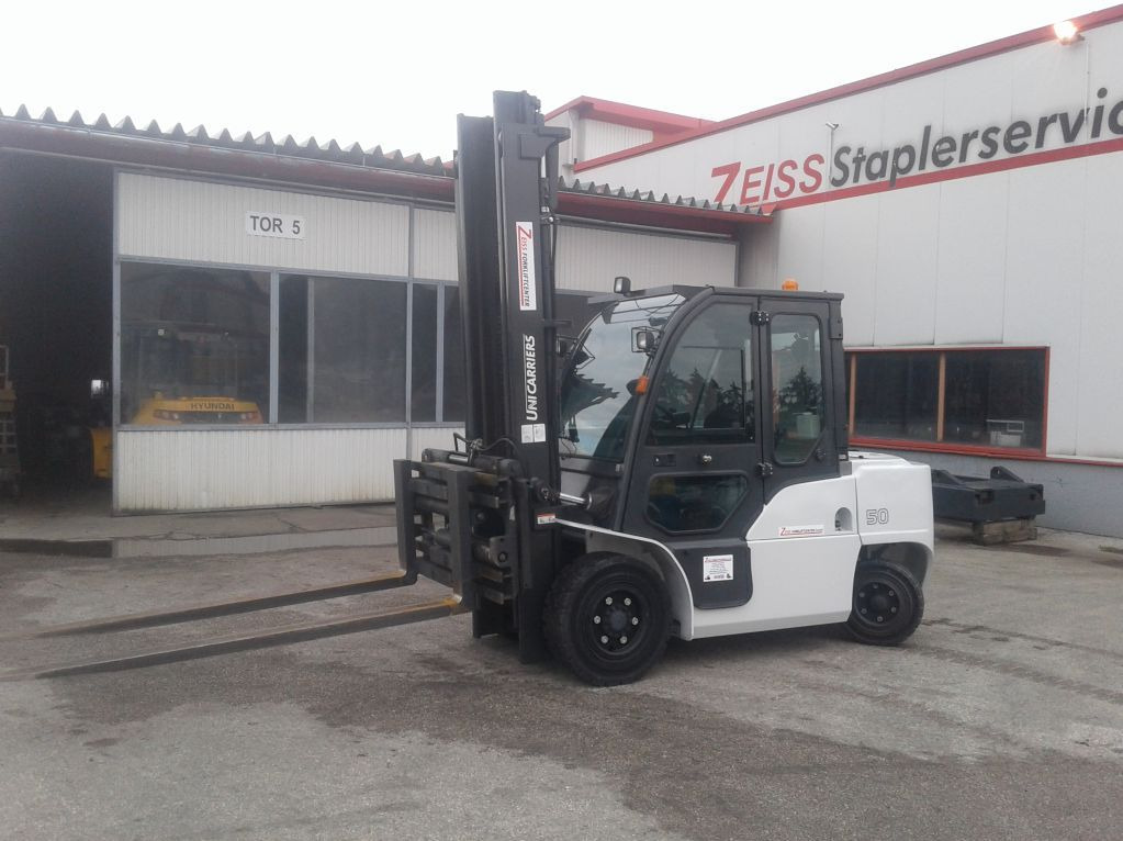 UniCarriers DG1F4A50Q - Carrello elevatore diesel: foto 2 UniCarriers DG1F4A50Q - Carrello elevatore diesel: foto 2