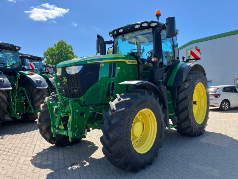 John Deere 6R250 mit FKH/ CommandPro/ Garantie bis 02.2027 - Trattore: foto 1 John Deere 6R250 mit FKH/ CommandPro/ Garantie bis 02.2027 - Trattore: foto 1