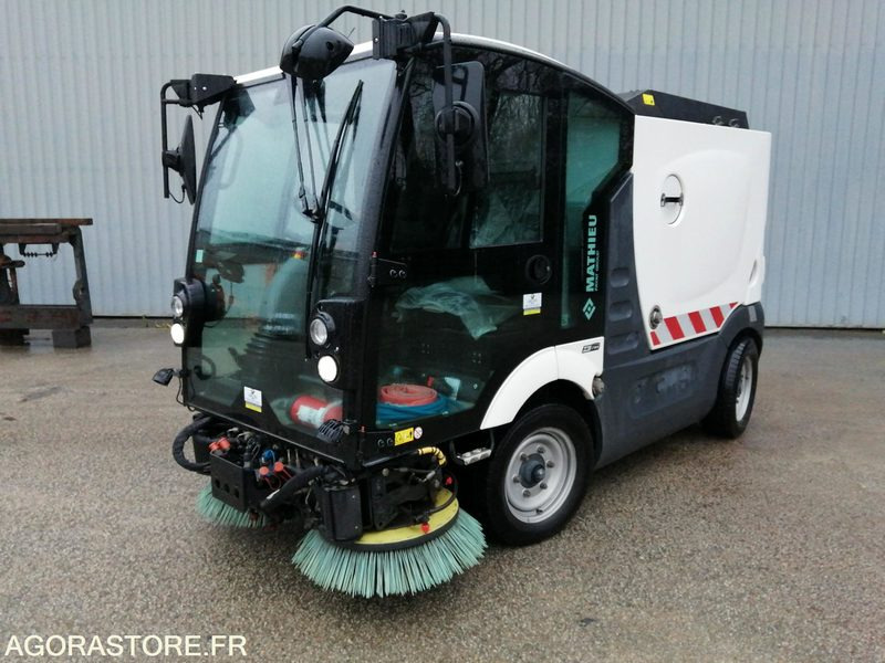 BALAYEUSE - MATHIEU - AZURA FLEX - 2020 / 4222 HEURES - Spazzatrice stradale: foto 3 BALAYEUSE - MATHIEU - AZURA FLEX - 2020 / 4222 HEURES - Spazzatrice stradale: foto 3