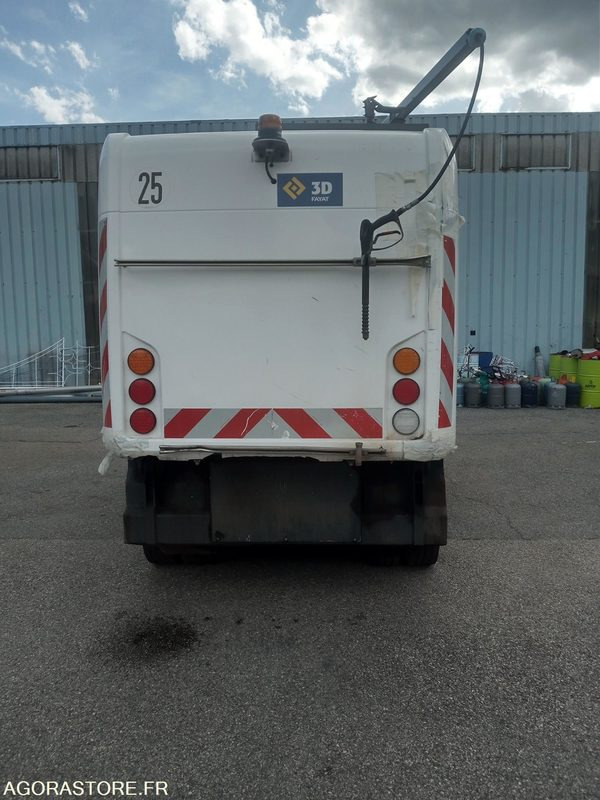 BALAYEUSE RAVO 5 SERIES 540 XL95FCH4CD1020902 - Spazzatrice stradale: foto 4 BALAYEUSE RAVO 5 SERIES 540 XL95FCH4CD1020902 - Spazzatrice stradale: foto 4