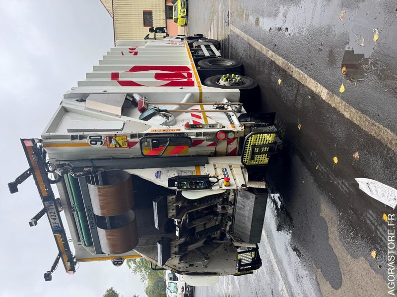 BOM 26T SCANIA GO (6673-66ICAM571X) - Camion immondizia: foto 2 BOM 26T SCANIA GO (6673-66ICAM571X) - Camion immondizia: foto 2