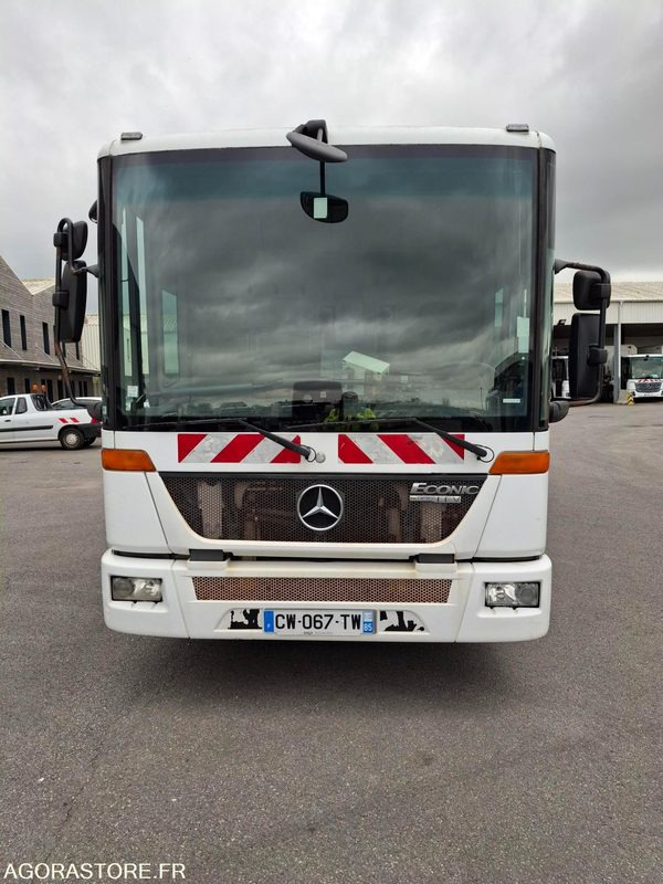BOM Mercedes Econic 292045 kms 2013 - CW-067-TW - Camion immondizia: foto 2 BOM Mercedes Econic 292045 kms 2013 - CW-067-TW - Camion immondizia: foto 2