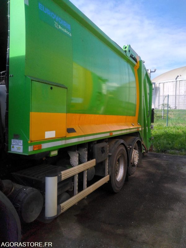 Benne à ordures ménagères Renault Eurovoirie Terberg - Camion immondizia: foto 3 Benne à ordures ménagères Renault Eurovoirie Terberg - Camion immondizia: foto 3
