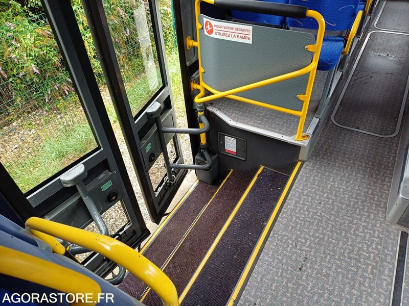 CAR MERCEDES INTOURO N° 11389 MEC 2010 / 400 000KM/ AJ-859-EH - Scuolabus: foto 2 CAR MERCEDES INTOURO N° 11389 MEC 2010 / 400 000KM/ AJ-859-EH - Scuolabus: foto 2