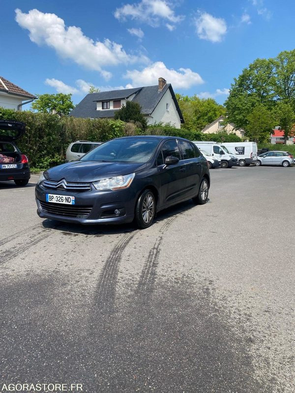 CITROEN C4 essence - 2011 - 210 000km - Autovettura: foto 2 CITROEN C4 essence - 2011 - 210 000km - Autovettura: foto 2