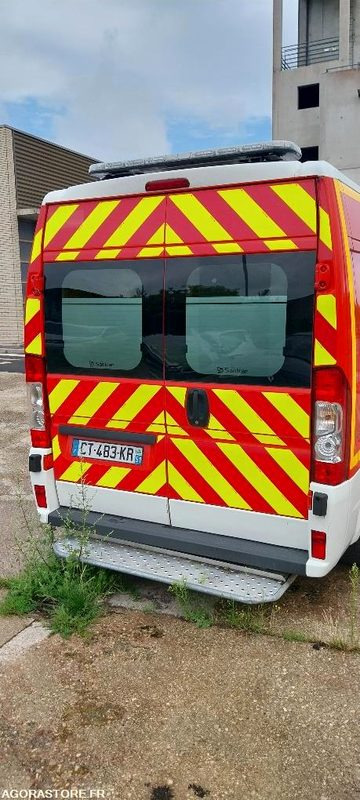 CITROEN JUMPER NON ROULANT - Ambulanza: foto 4 CITROEN JUMPER NON ROULANT - Ambulanza: foto 4