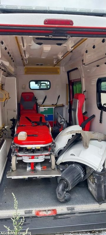 CITROEN JUMPER NON ROULANT - Ambulanza: foto 5 CITROEN JUMPER NON ROULANT - Ambulanza: foto 5
