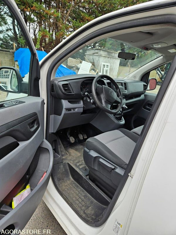 CITROEN JUMPY SPACE TOURER 9 places 240051 kms ANNÉE 2019 - Minibus, Pulmino: foto 5 CITROEN JUMPY SPACE TOURER 9 places 240051 kms ANNÉE 2019 - Minibus, Pulmino: foto 5