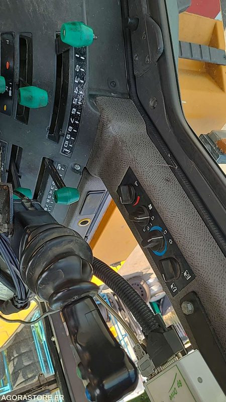 CN 071 QD - RENAULT TEMIS 610X - 2004 - H3922EA3921365 - Trattore: foto 5 CN 071 QD - RENAULT TEMIS 610X - 2004 - H3922EA3921365 - Trattore: foto 5