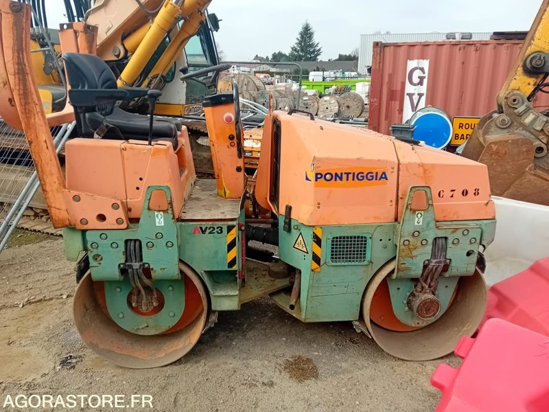 COMPACTEUR TANDEM AMMANN AV23-2 -- 2001 -- ENVIRON 800 HEURES - Rullo: foto 3 COMPACTEUR TANDEM AMMANN AV23-2 -- 2001 -- ENVIRON 800 HEURES - Rullo: foto 3