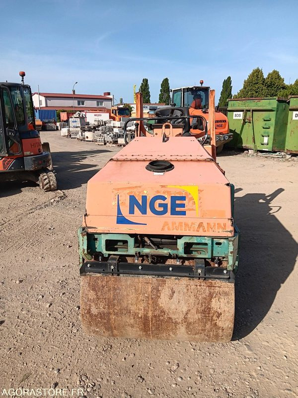 COMPACTEUR TANDEM AMMANN AV23-2 -- 2001 -- ENVIRON 800 HEURES - Rullo: foto 5 COMPACTEUR TANDEM AMMANN AV23-2 -- 2001 -- ENVIRON 800 HEURES - Rullo: foto 5