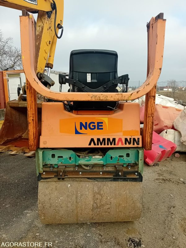 COMPACTEUR TANDEM AMMANN AV23-2 -- 2001 -- ENVIRON 800 HEURES - Rullo: foto 2 COMPACTEUR TANDEM AMMANN AV23-2 -- 2001 -- ENVIRON 800 HEURES - Rullo: foto 2