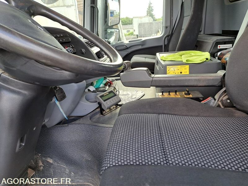 CAMION 6X2 AMPLIROLL-MERCEDES ACTROS - 2013 - 385 389KMS - Camion: foto 2 CAMION 6X2 AMPLIROLL-MERCEDES ACTROS - 2013 - 385 389KMS - Camion: foto 2
