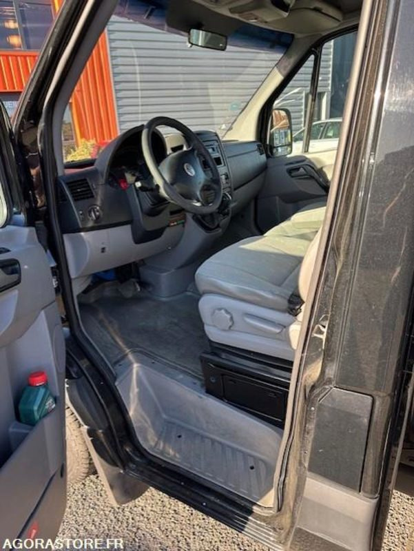 CRAFTER DEPANNEUSE VASP PTE VOITURE CARTE BLANCHE - 2007 - 393000km - Camion: foto 5 CRAFTER DEPANNEUSE VASP PTE VOITURE CARTE BLANCHE - 2007 - 393000km - Camion: foto 5