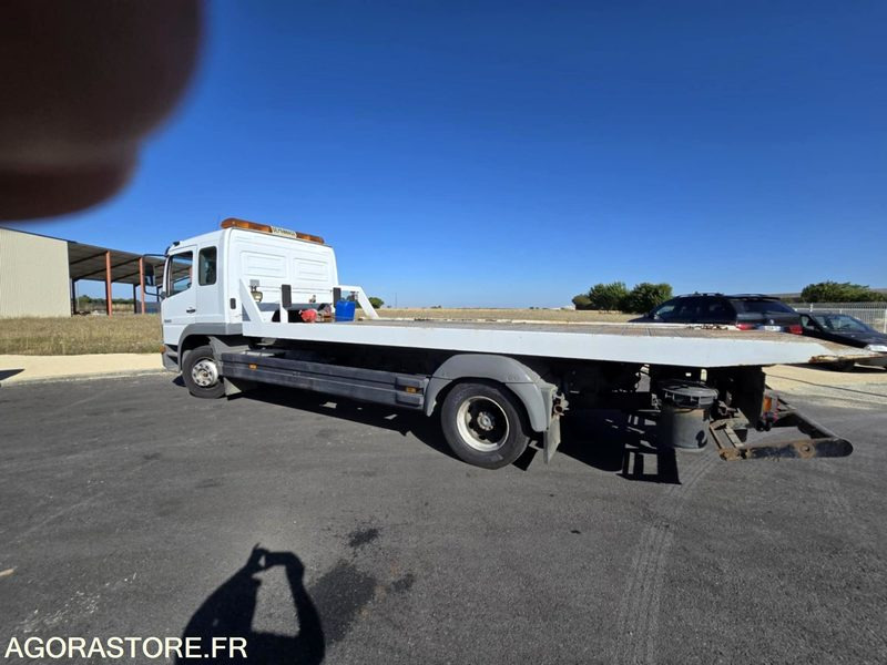 Dépanneuse Mercedes 1223 MOTEUR ECHANGE STANDARD 8O.000 - Camion: foto 5 Dépanneuse Mercedes 1223 MOTEUR ECHANGE STANDARD 8O.000 - Camion: foto 5