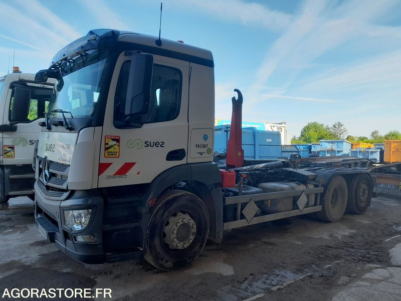 MERCEDES 26T/BRAS - DV730CL - 2015 / 382 086 KM - Camion: foto 2 MERCEDES 26T/BRAS - DV730CL - 2015 / 382 086 KM - Camion: foto 2