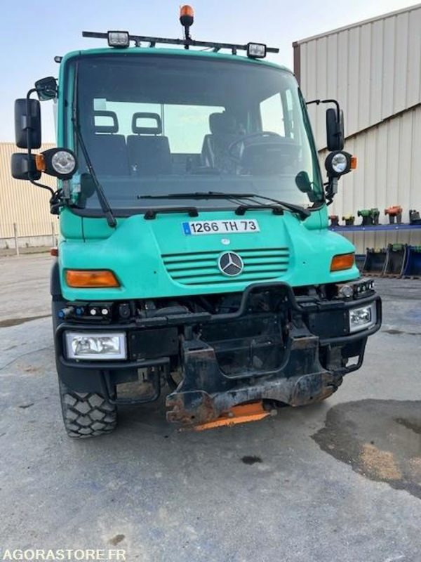 MERCEDES UNIMOG U300C VERSION COMMUNALE 2000 97652 KM - Camion: foto 1 MERCEDES UNIMOG U300C VERSION COMMUNALE 2000 97652 KM - Camion: foto 1