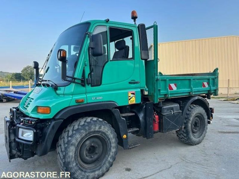 MERCEDES UNIMOG U300C VERSION COMMUNALE 2003 38210 KM + EPAREUSE CMV 450GP - Camion: foto 3 MERCEDES UNIMOG U300C VERSION COMMUNALE 2003 38210 KM + EPAREUSE CMV 450GP - Camion: foto 3