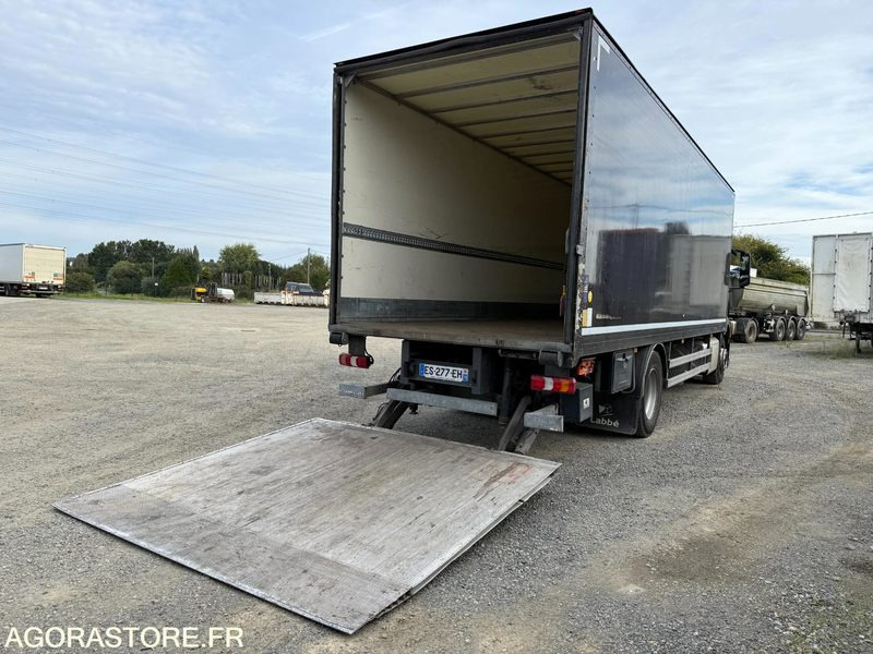 Mercedes Antos 1824 caisson hayon dhollandia 3t - 193000km-2017 - Camion: foto 4 Mercedes Antos 1824 caisson hayon dhollandia 3t - 193000km-2017 - Camion: foto 4