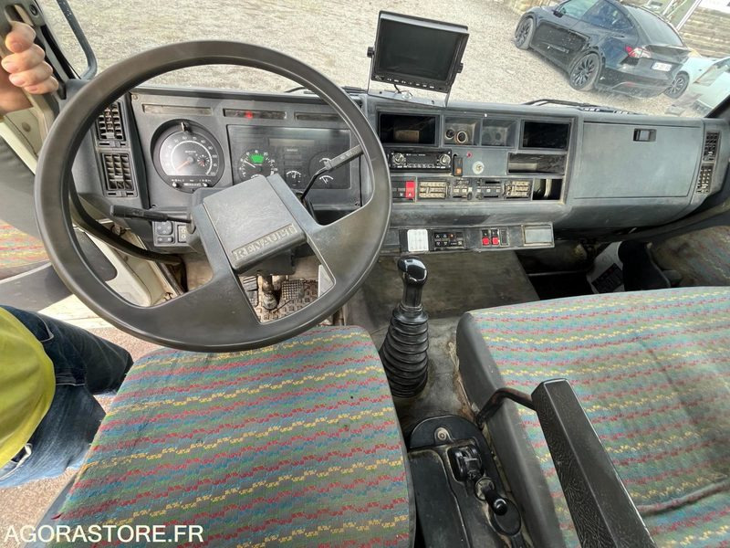Poid lourd Renault Midlum 180 – Ampliroll / Polybenne – 1995 – 414 000 km - Camion: foto 5 Poid lourd Renault Midlum 180 – Ampliroll / Polybenne – 1995 – 414 000 km - Camion: foto 5