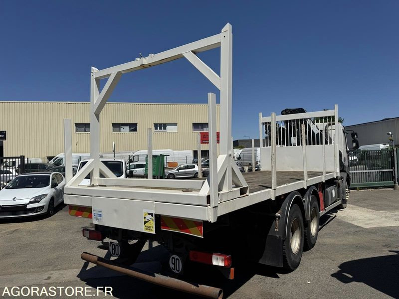 RENAULT KERAX 410.26 - CAMION PLATEAU GRUE - HIAB 200C - 2007 / 359000 - Camion: foto 4 RENAULT KERAX 410.26 - CAMION PLATEAU GRUE - HIAB 200C - 2007 / 359000 - Camion: foto 4